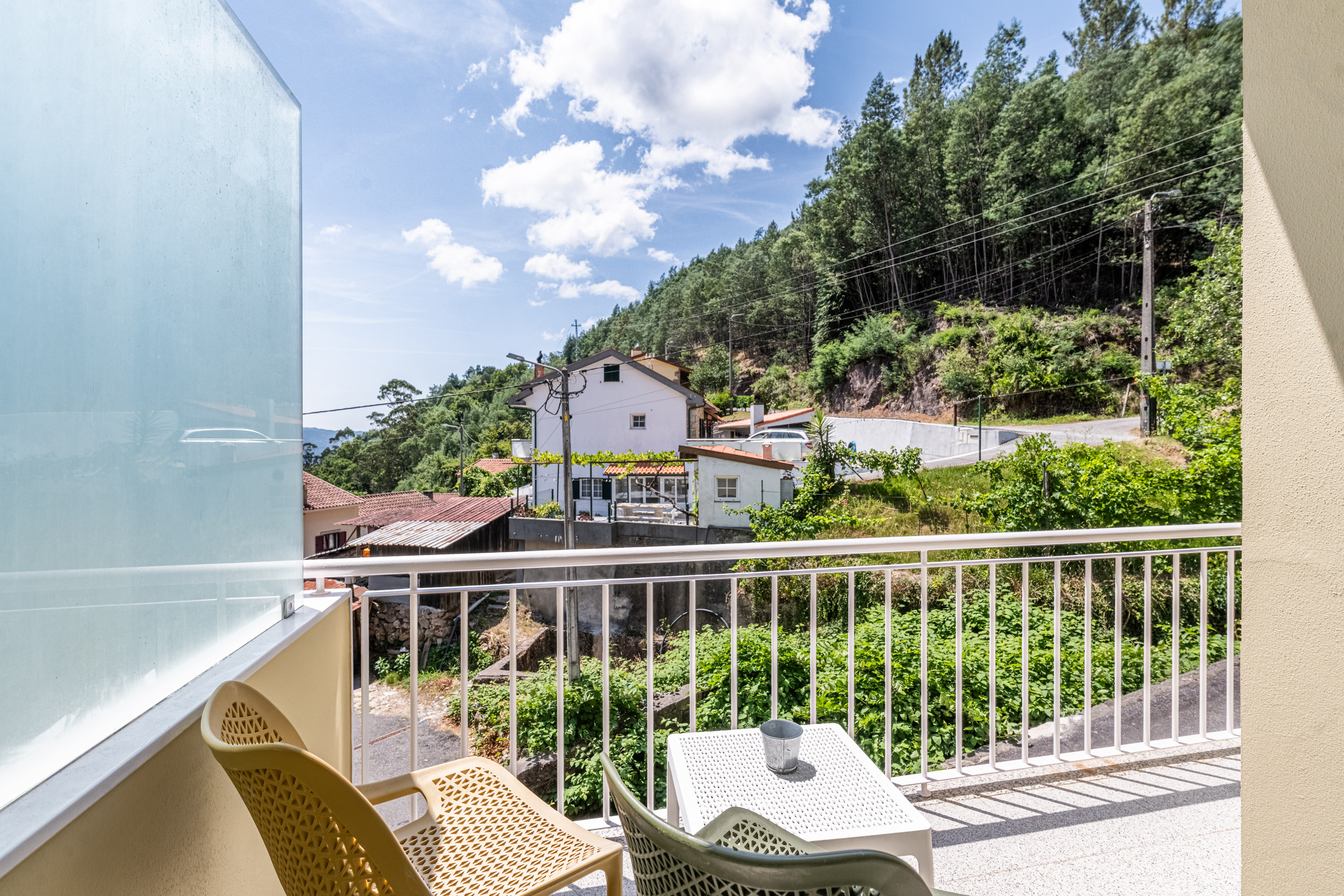 Varanda privada com vista para o vale